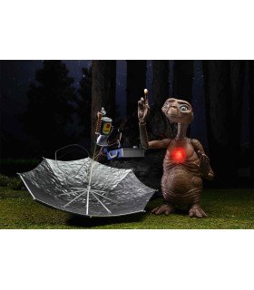 E.T. Ultimate Deluxe – Figurine 40e anniversaire avec Poitrine LED – 12 cm