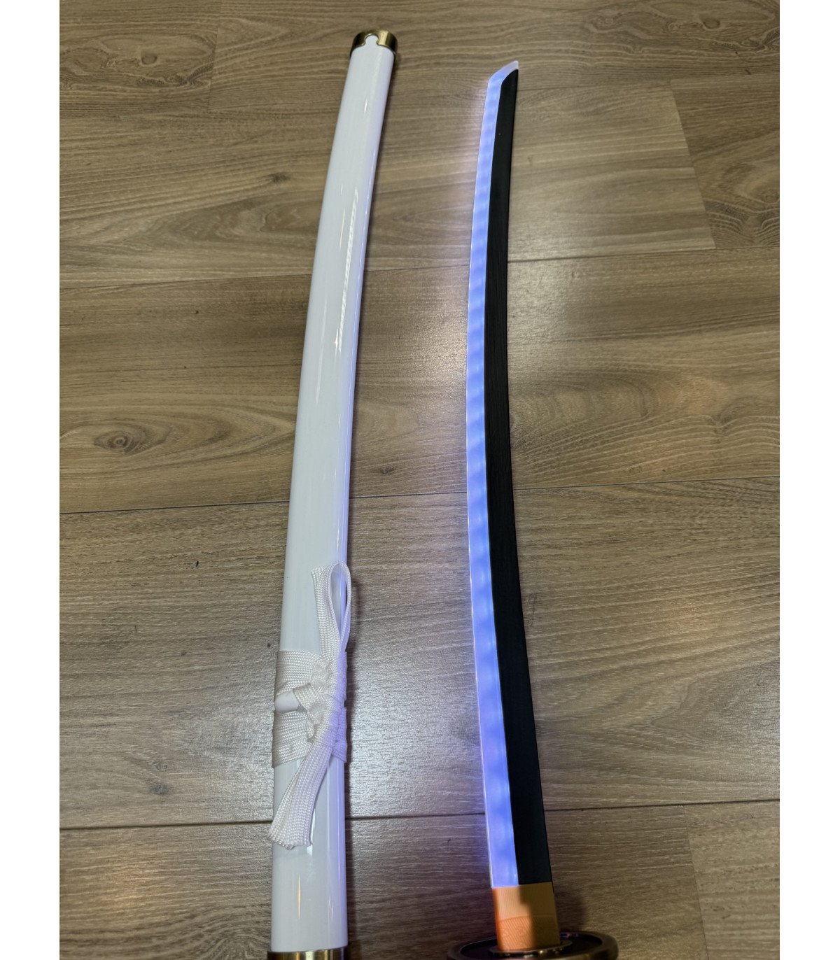  Katana LED Wado Ichimonji de Roronoa Zoro One Piece en Bambou vue produit 6