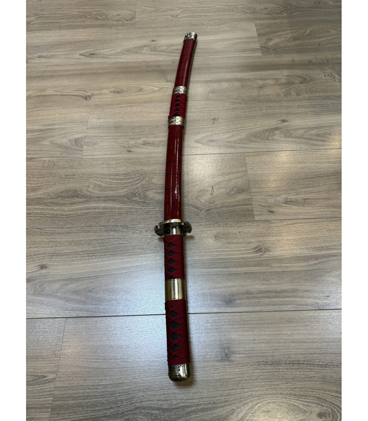  Katana LED Sandai Kitetsu de Roronoa Zoro One Piece en Bambou détail décoratif