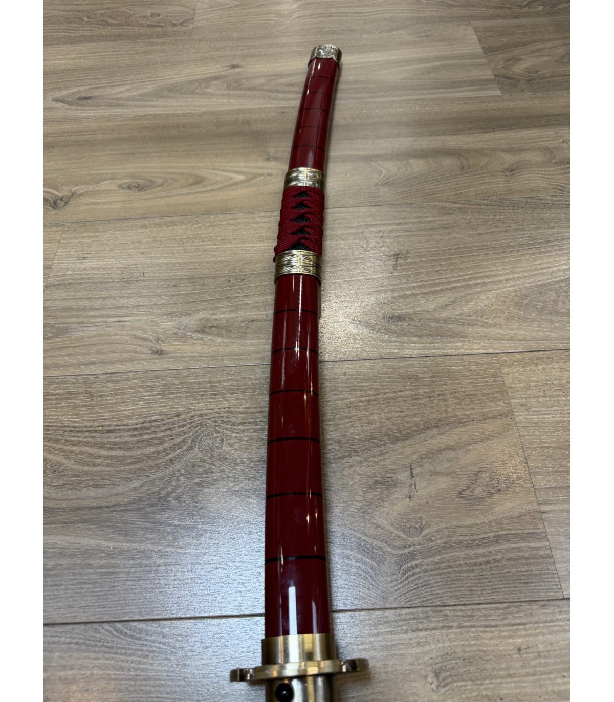  Katana LED Sandai Kitetsu de Roronoa Zoro One Piece en Bambou présentation collection