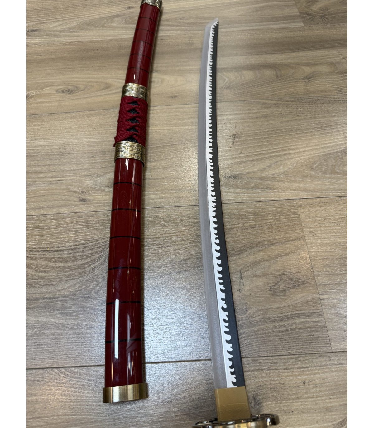  Katana LED Sandai Kitetsu de Roronoa Zoro One Piece en Bambou vue produit 5