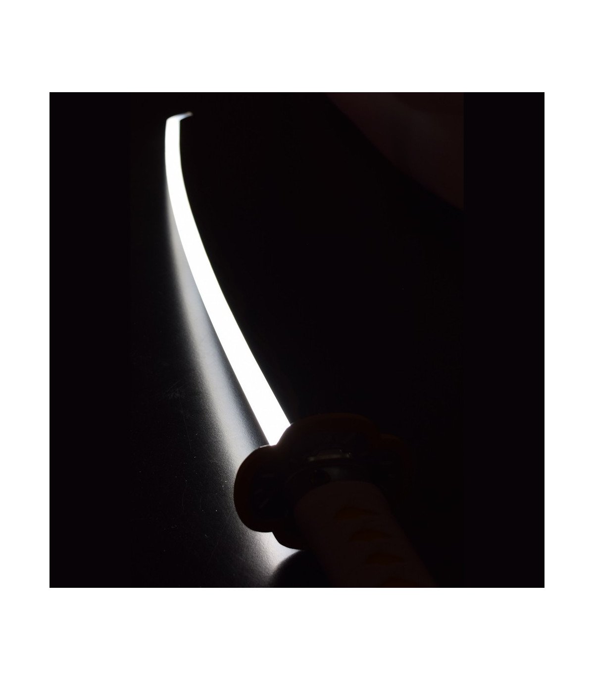  Katana LED Bois Zenitsu Agatsuma Demon Slayer en Bambou détail décoratif