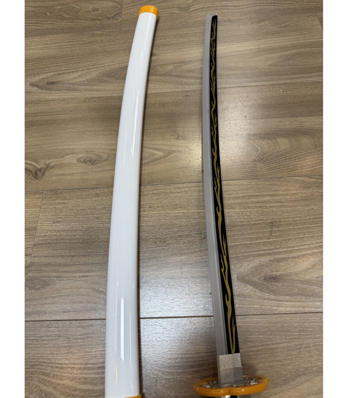  Katana LED Bois Zenitsu Agatsuma Demon Slayer en Bambou vue produit 7