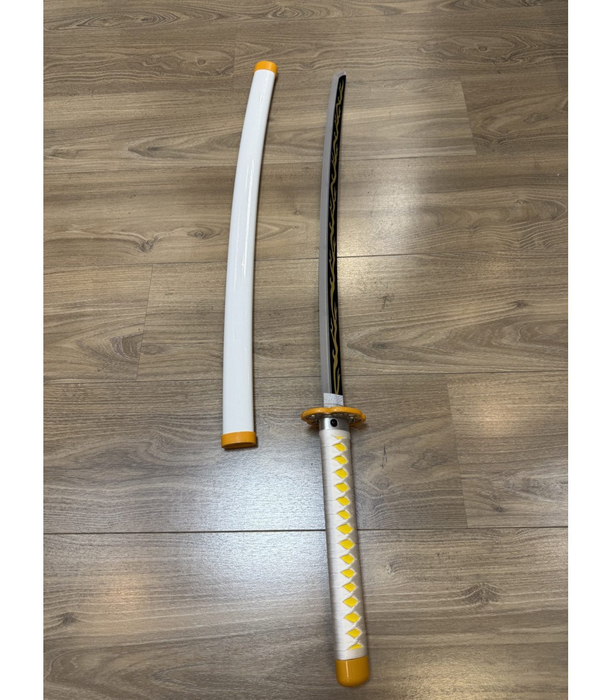  Katana LED Bois Zenitsu Agatsuma Demon Slayer en Bambou vue produit 8