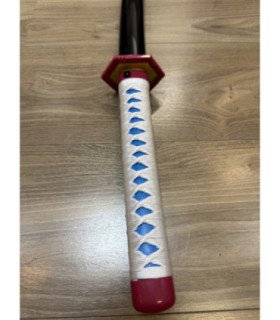  Katana LED Bois Giyu Tomioka Demon Slayer en Bambou présentation collection