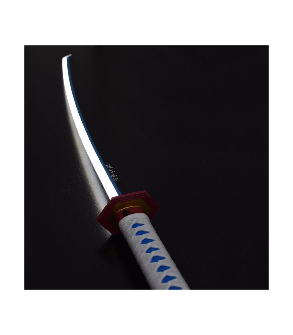  Katana LED Bois Giyu Tomioka Demon Slayer en Bambou vue produit 7