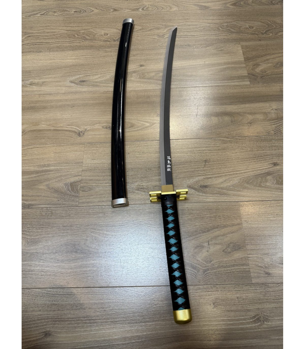  Katana LED Bois Muichiro Tokito Demon Slayer en Bambou vue produit 4