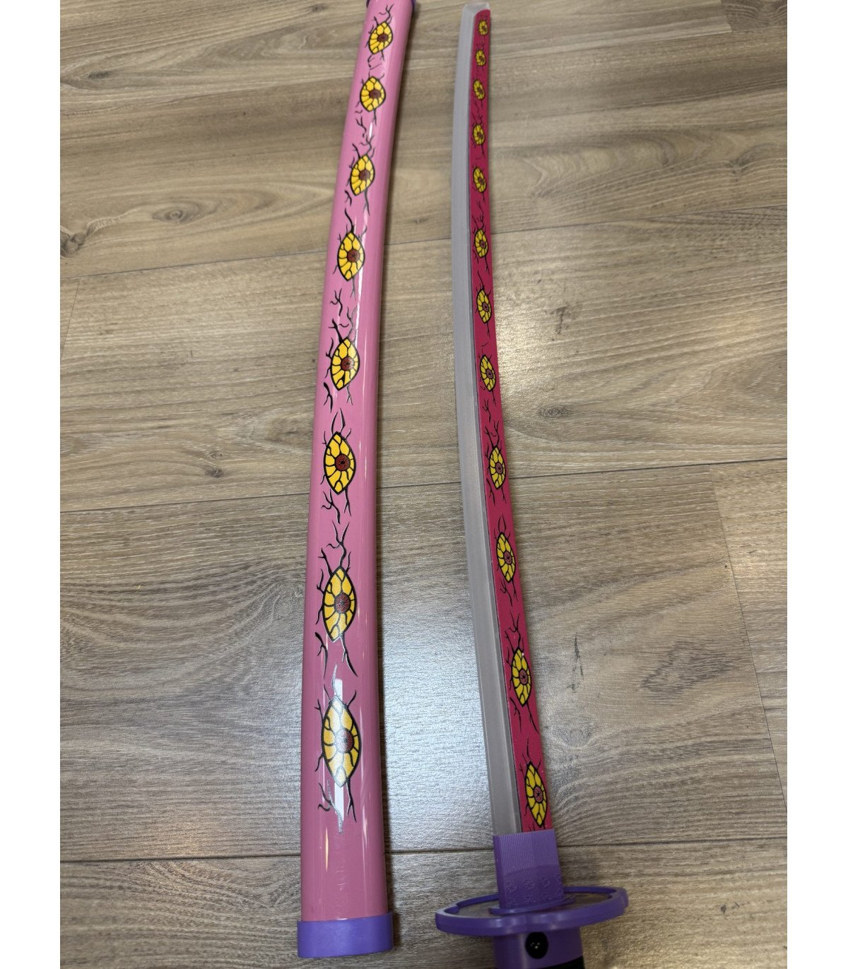  Katana LED Bambou Kokushibou Tsugikuni Michikatsu Demon Slayer détail décoratif