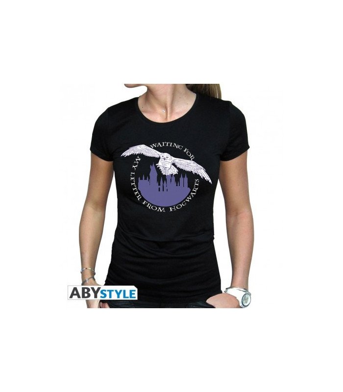 T-shirt noir femme avec Hedwige portant la lettre de Poudlard – Harry Potter