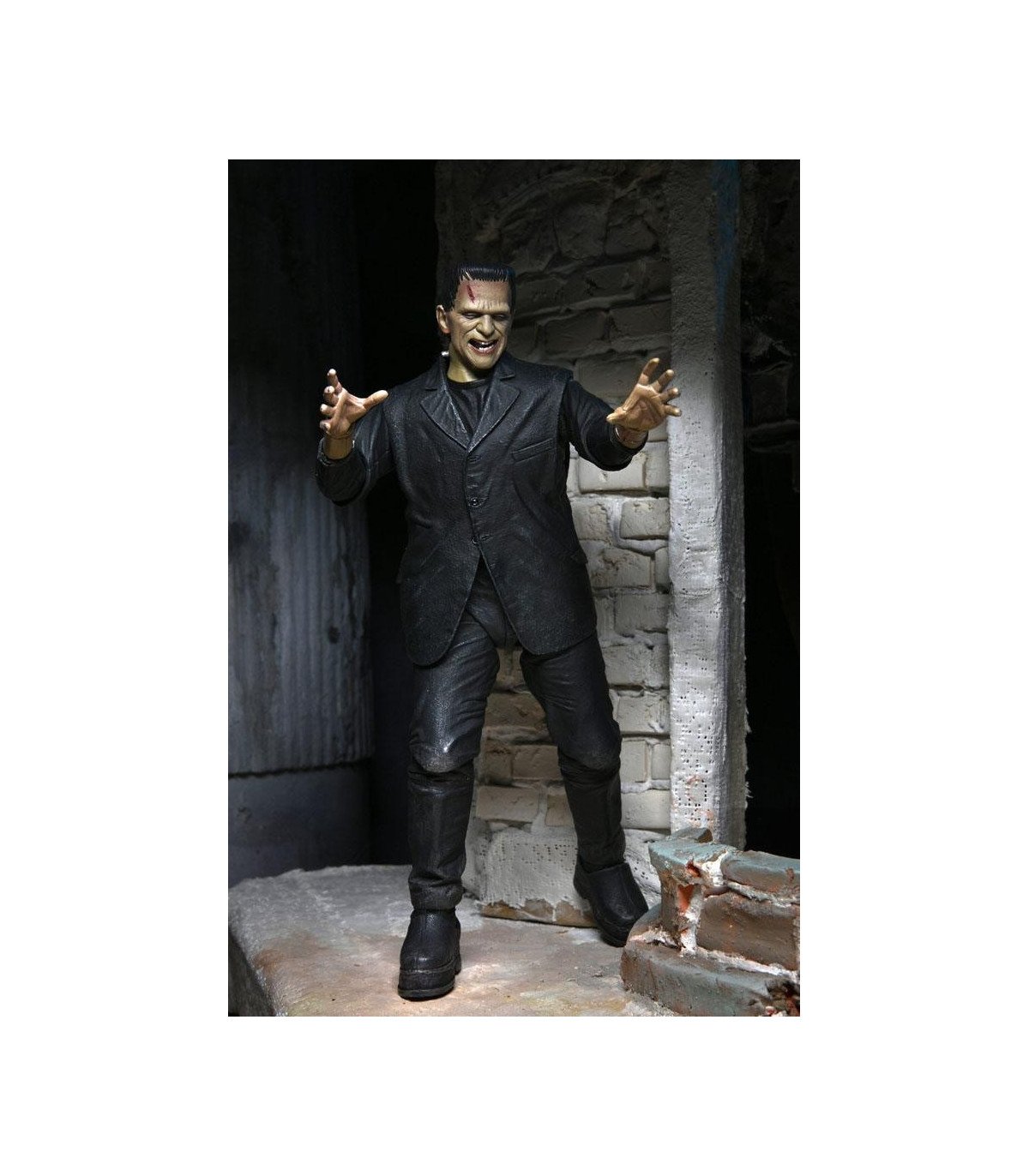 FRANKENSTEIN - UNIVERSAL MONSTERS FIGURINE ULTIMATE 18 CM