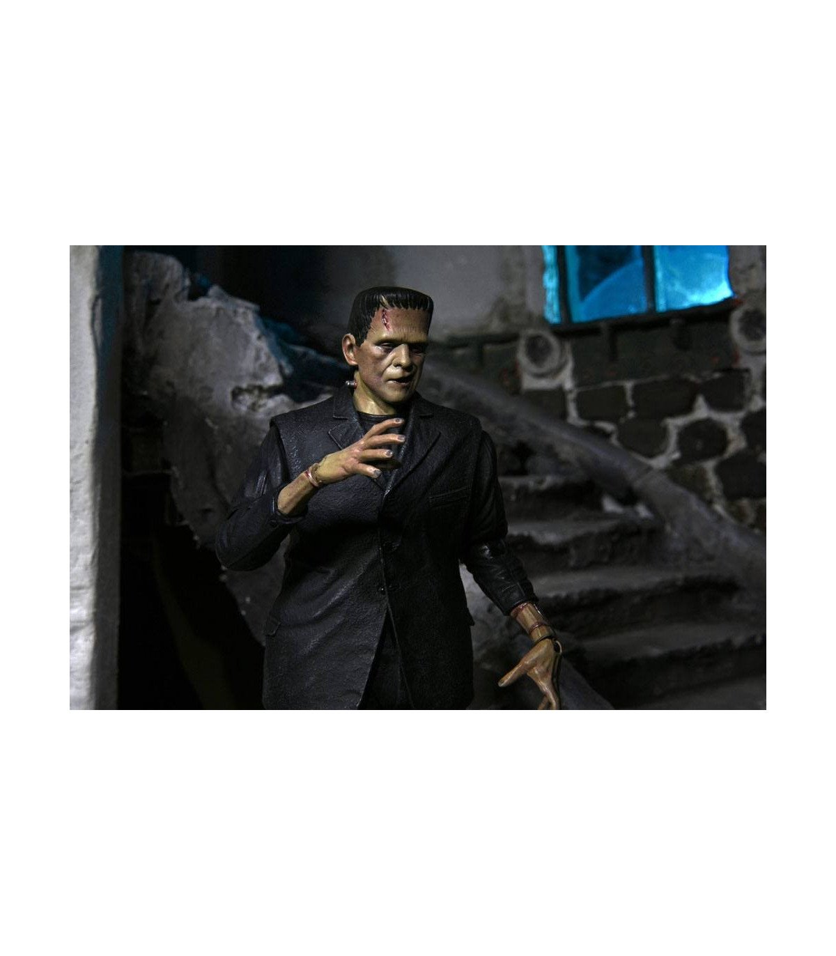 FRANKENSTEIN - UNIVERSAL MONSTERS FIGURINE ULTIMATE 18 CM