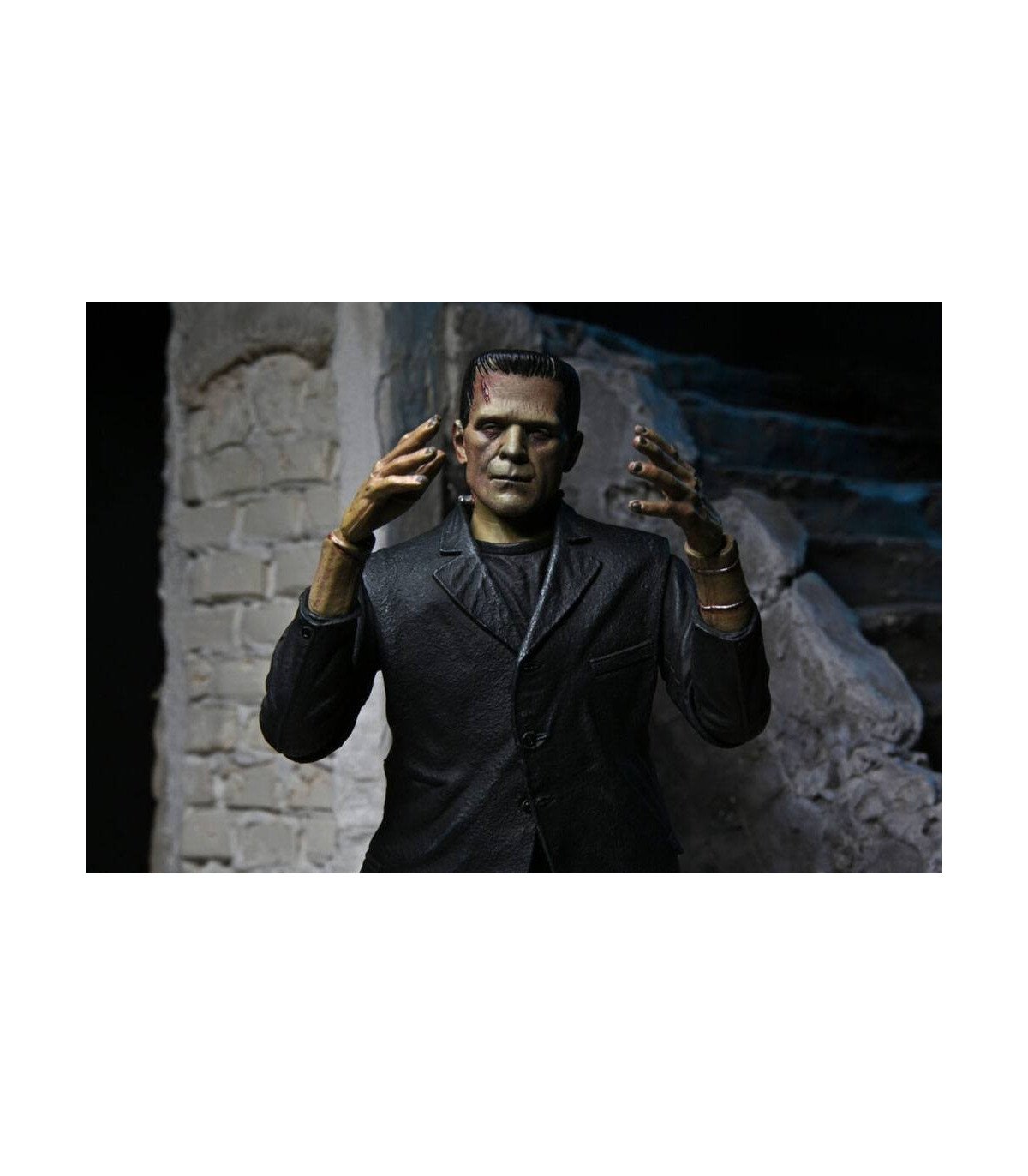 FRANKENSTEIN - UNIVERSAL MONSTERS FIGURINE ULTIMATE 18 CM